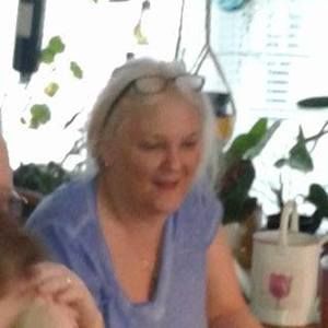 Meet your Posher, Debbie